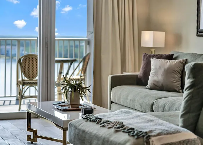 Sunshine Oasis - Orlando Lakefront Luxury Lake Buena Vista